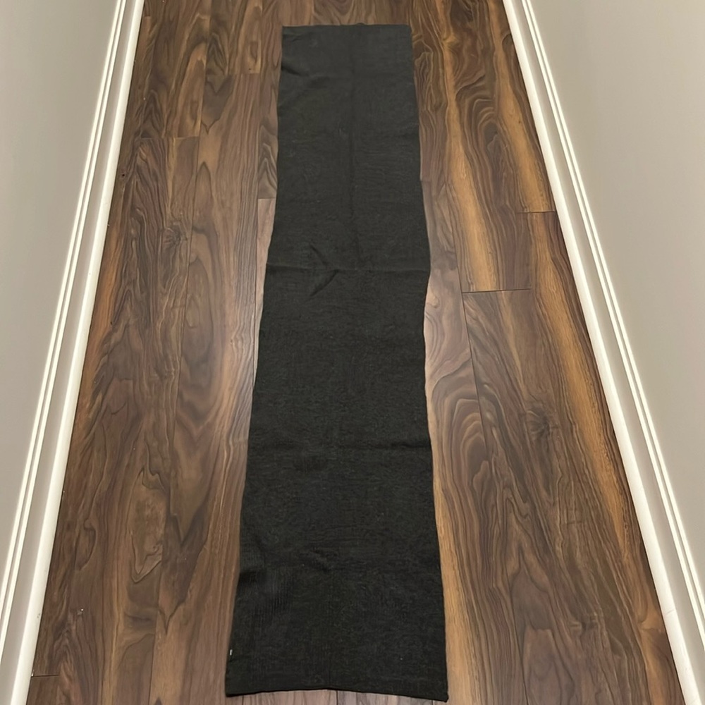 MENS EXPRESS KNIT SCARF.